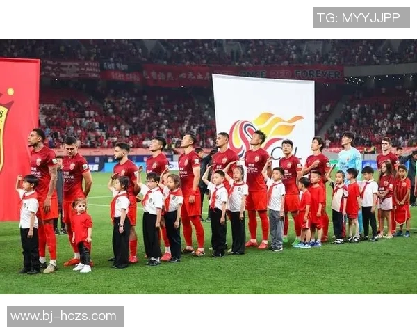 传奇球星队精彩对决引爆全场 比赛结果震撼球迷热议不断